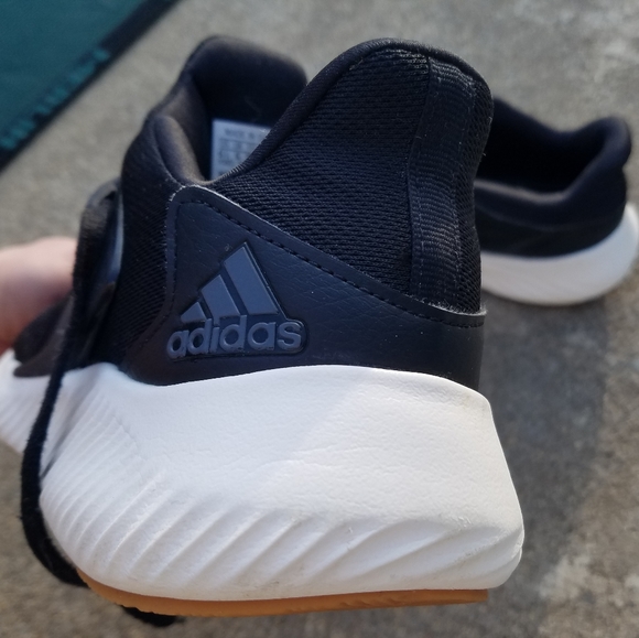 Adidas Unisex AlphabounceShoes - Picture 2 of 9